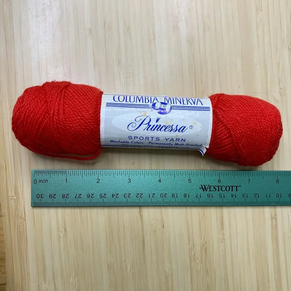LOT (15) oz Columbia Minerva Sports Yarn 90% Wool 10% Mohair Scarlet 2211 Lot H